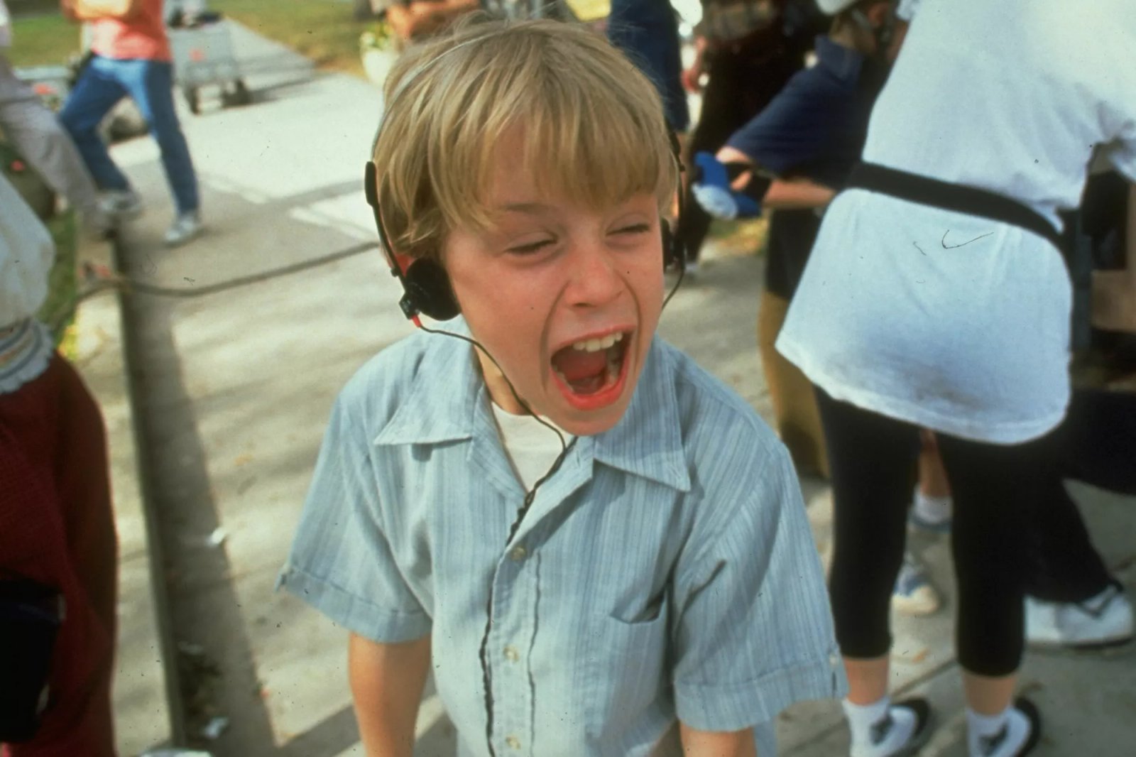 Macaulay Culkin screaming on set of My Girl