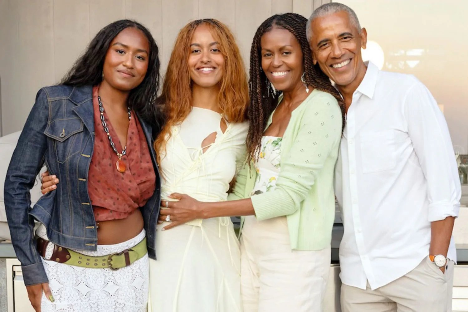 Barack Obama, Michelle Obama, Malia Obama, and Sasha Obama