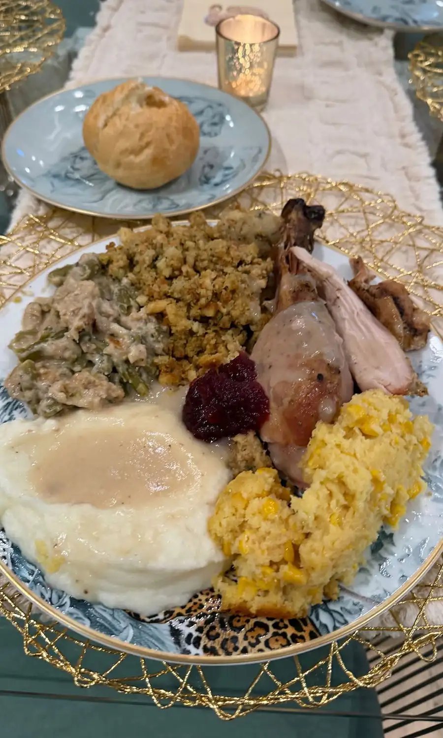 Demi Lovato thanksgiving meal