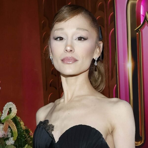 Ariana Grande Encourages Kindness: Why We Should Avoid Commenting on Others' Bodies