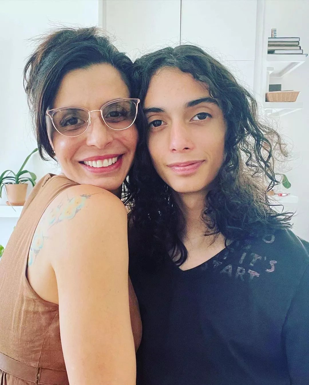 Drena De Niro, Leandro De Niro-Rodriguez, Instagram