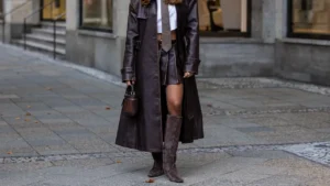 Brown Tights: A Cozy and Stylish Alternative to Classic Black Stockings for Fall and Winter 2025