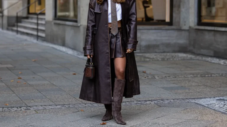 Brown Tights: A Cozy and Stylish Alternative to Classic Black Stockings for Fall and Winter 2025