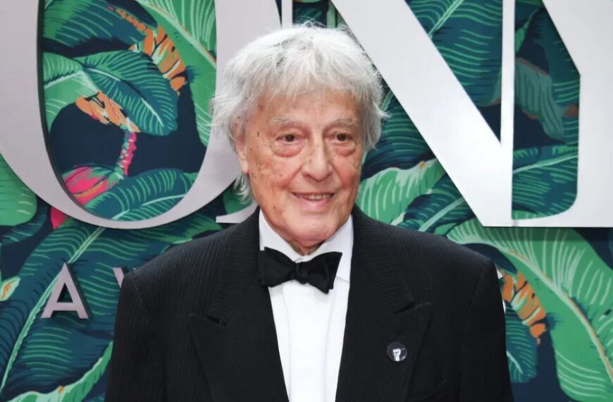 Tom Stoppard, Acclaimed Playwright and Oscar Winner for 'Shakespeare in Love,' Passes Away at 88