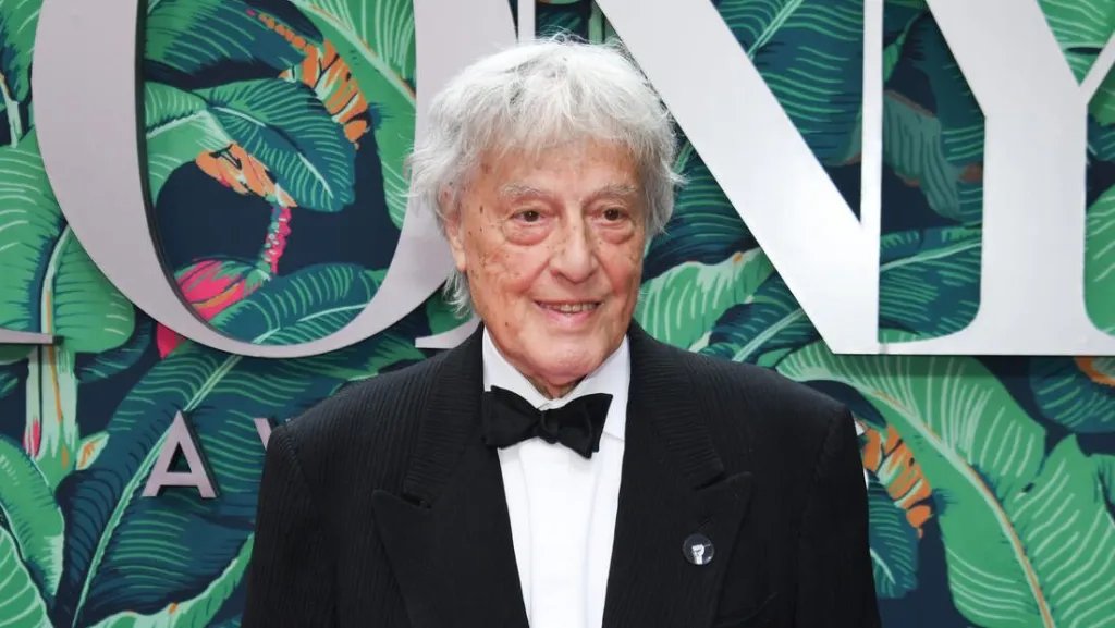 Tom Stoppard, Acclaimed Playwright and Oscar Winner for 'Shakespeare in Love,' Passes Away at 88