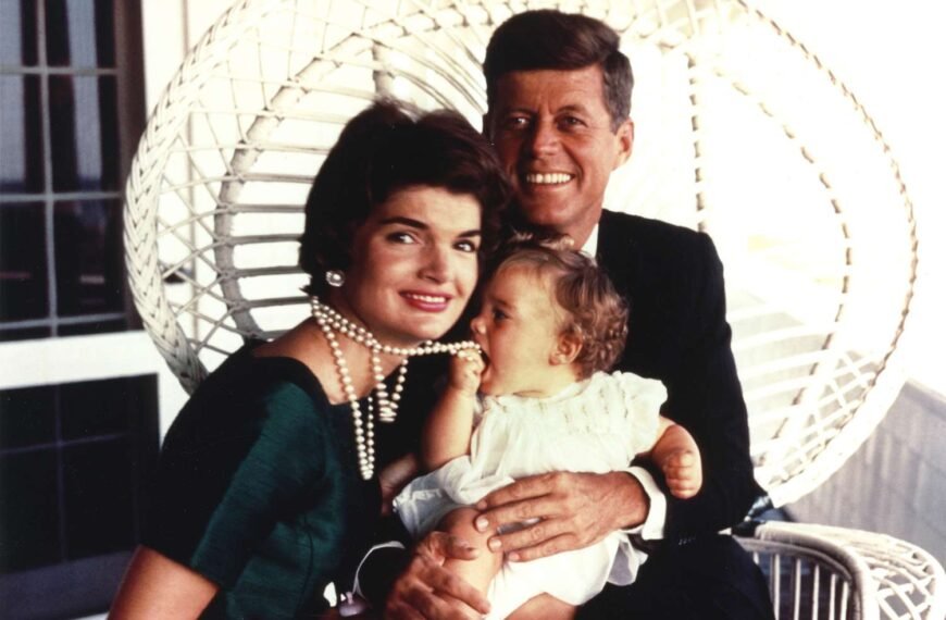 How Jacques Lowe's Unique Photography Style Gave Us an Intimate Look at JFK and Jackie Kennedy