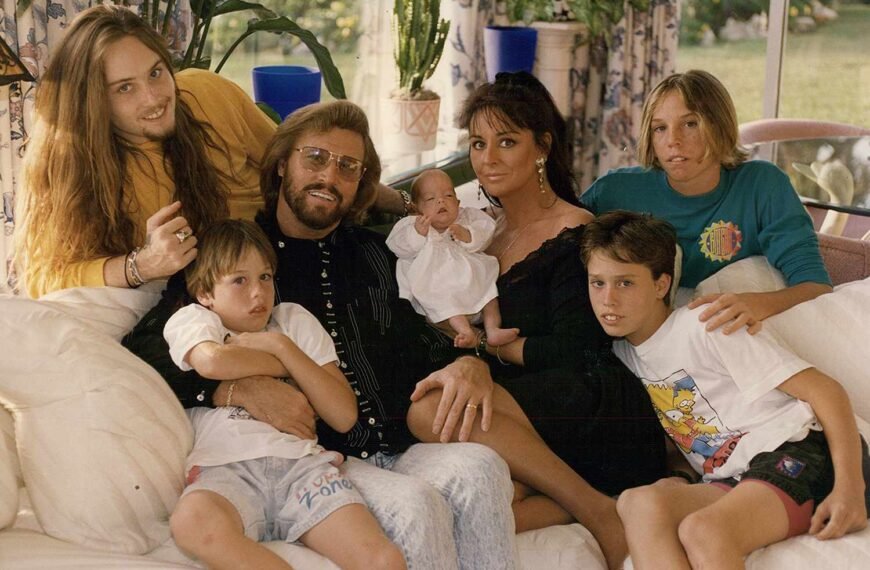 A Closer Look at Barry Gibb's Five Children: What You Should Know