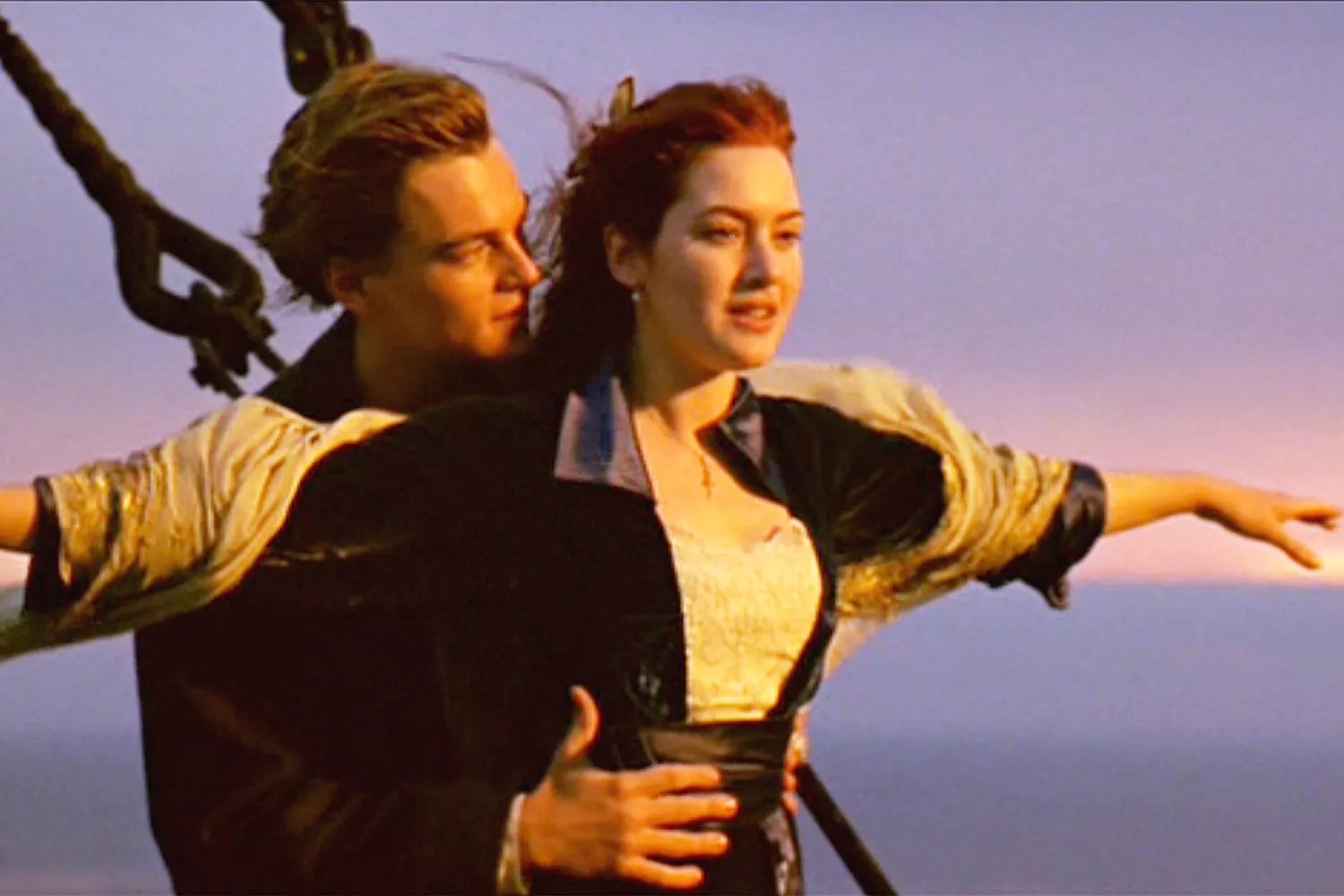 Kate Winslet Recalls 'Magnetic' Leonardo DiCaprio on Titanic Set