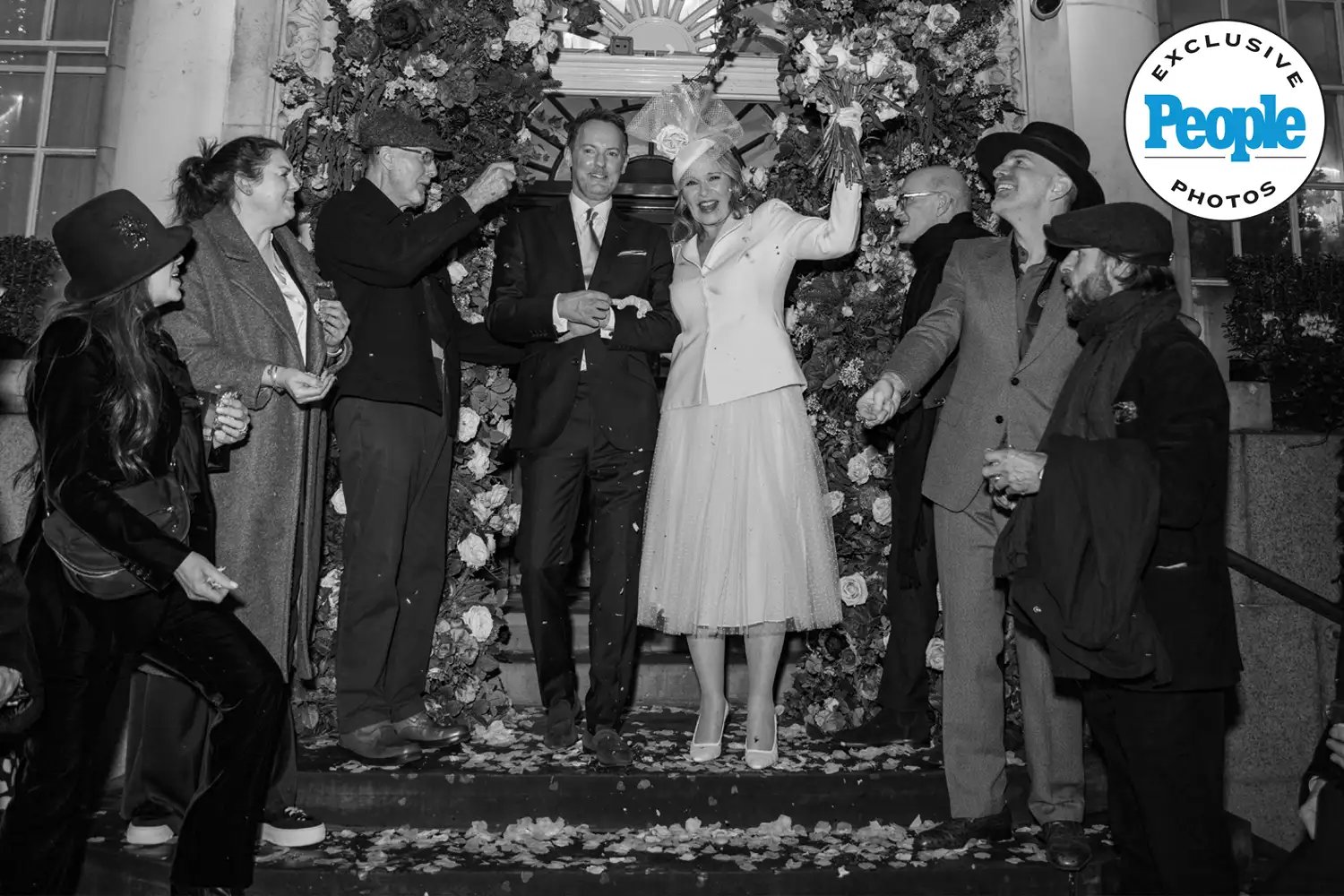 Kim Cattrall Marries Russell Thomas