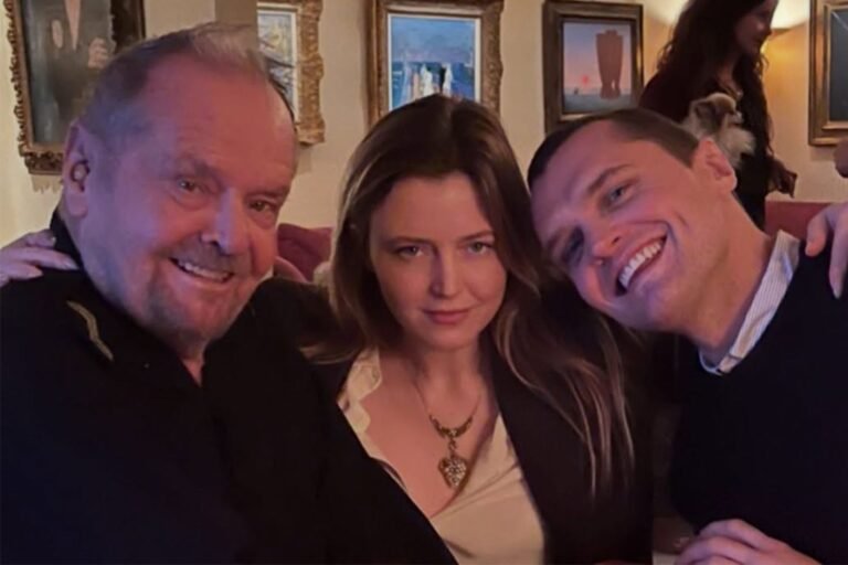 Jack Nicholson Shares a Heartwarming Moment with His Kids at Thanksgiving Dinner