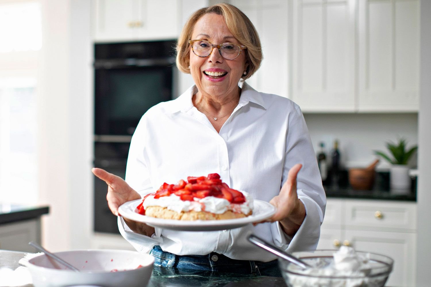 At 77, Babs Costello, the ‘TikTok Grandma,’ Returns to Work as an Influencer and Finds New Joy in Her Busy Life