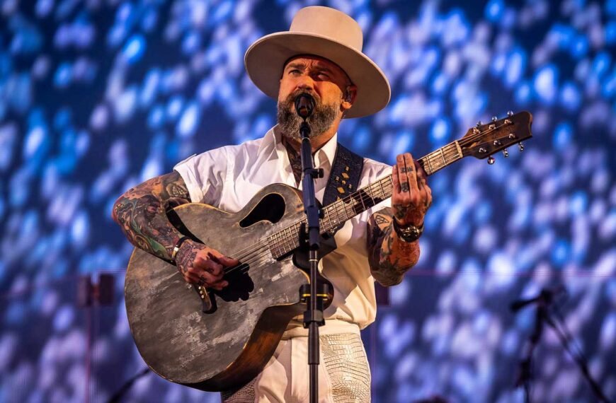 Zac Brown Band’s Performance at the Sphere Captivates Audiences with Messages of Love and Fear