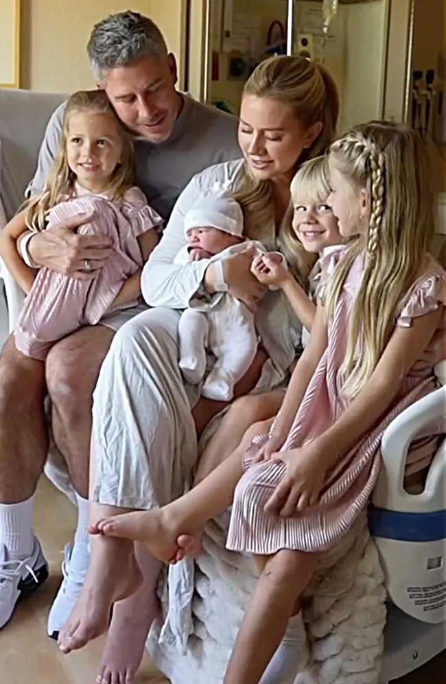 Senna James, Arie, Livvy Rowe, Lauren, Lux Jacob, and Alessi Luyendyk