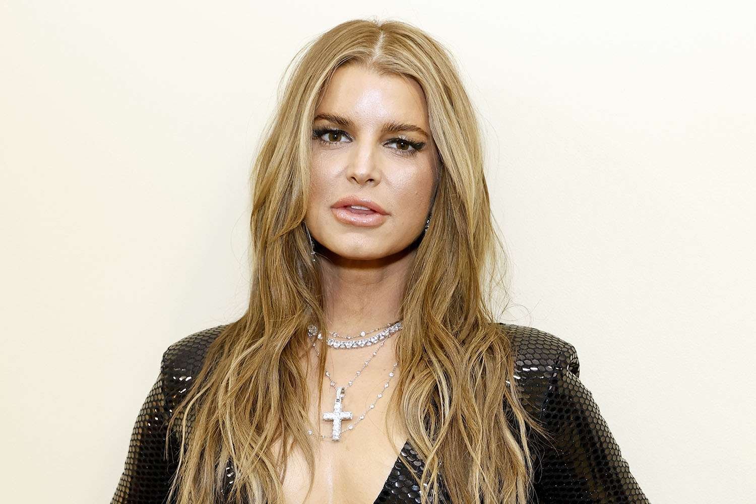 Jessica Simpson Shares Her Journey of Self-Acceptance in the 2000s Pop Scene