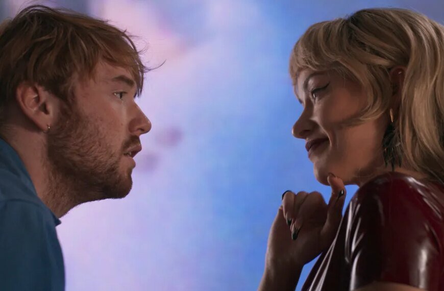 Gregg Araki Reflects on Co-Writer's Proposal for a Comic Inspired by Her Love Story, Plus Charli XCX's Day Off Filming for 'Brat' Tour