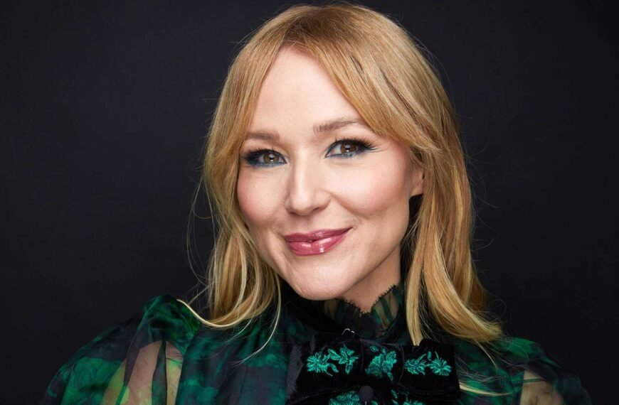 Jewel Shares Her Eye-Opening Experience Joining Mexican Police on a Drug Bust