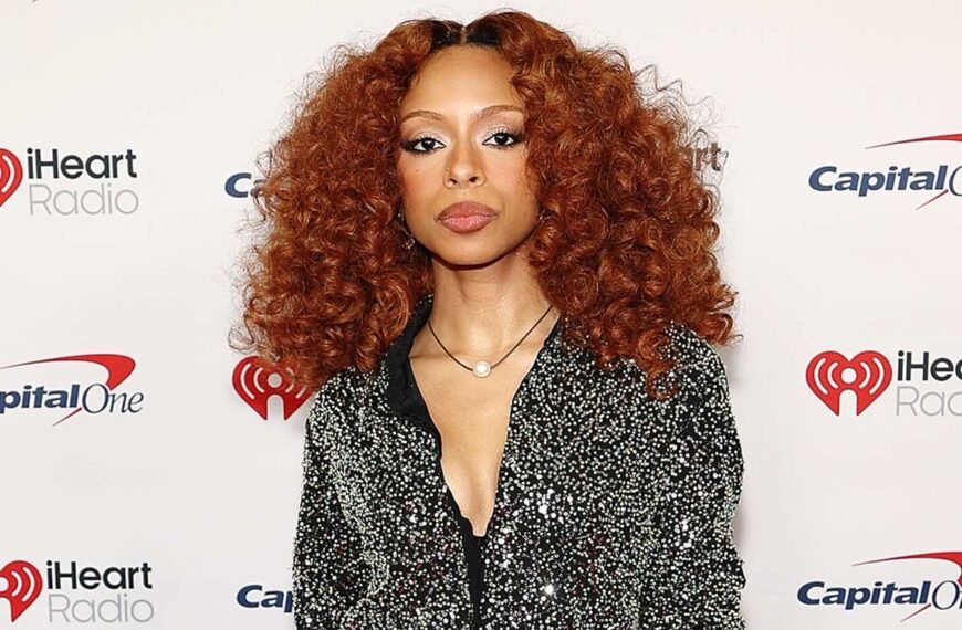 Ravyn Lenae Encourages Fellow Artists to Celebrate Their Authentic Selves: Navigating the Loneliness of the Journey