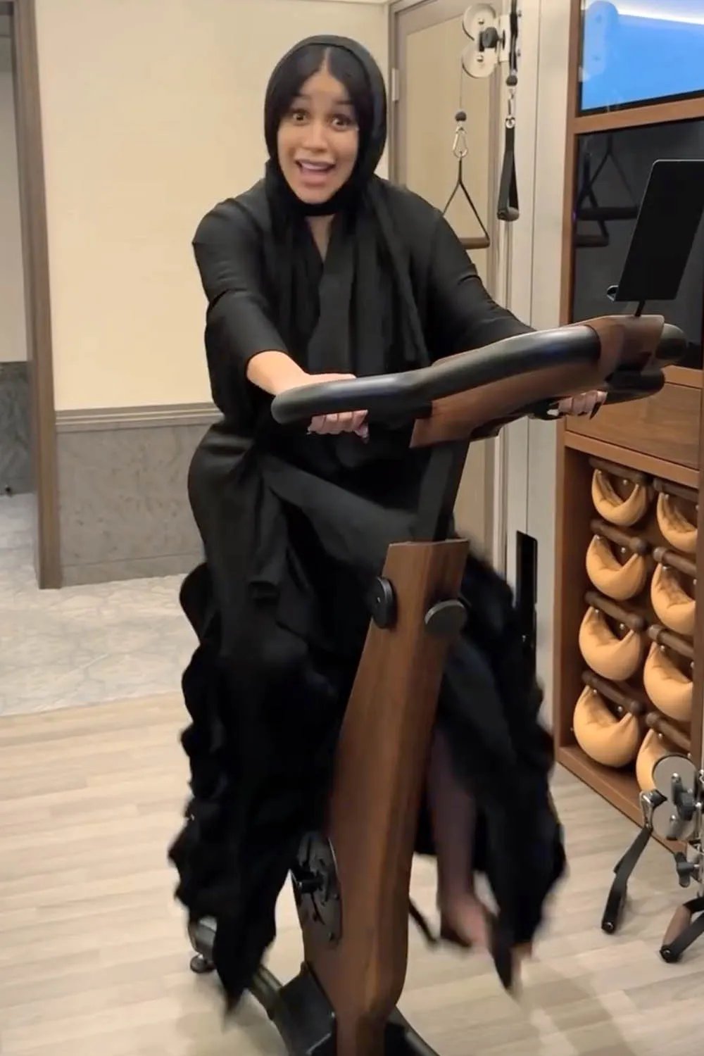 Cardi B preps for tour by jogging on treadmill in hijab: ‘get your tickets’ 