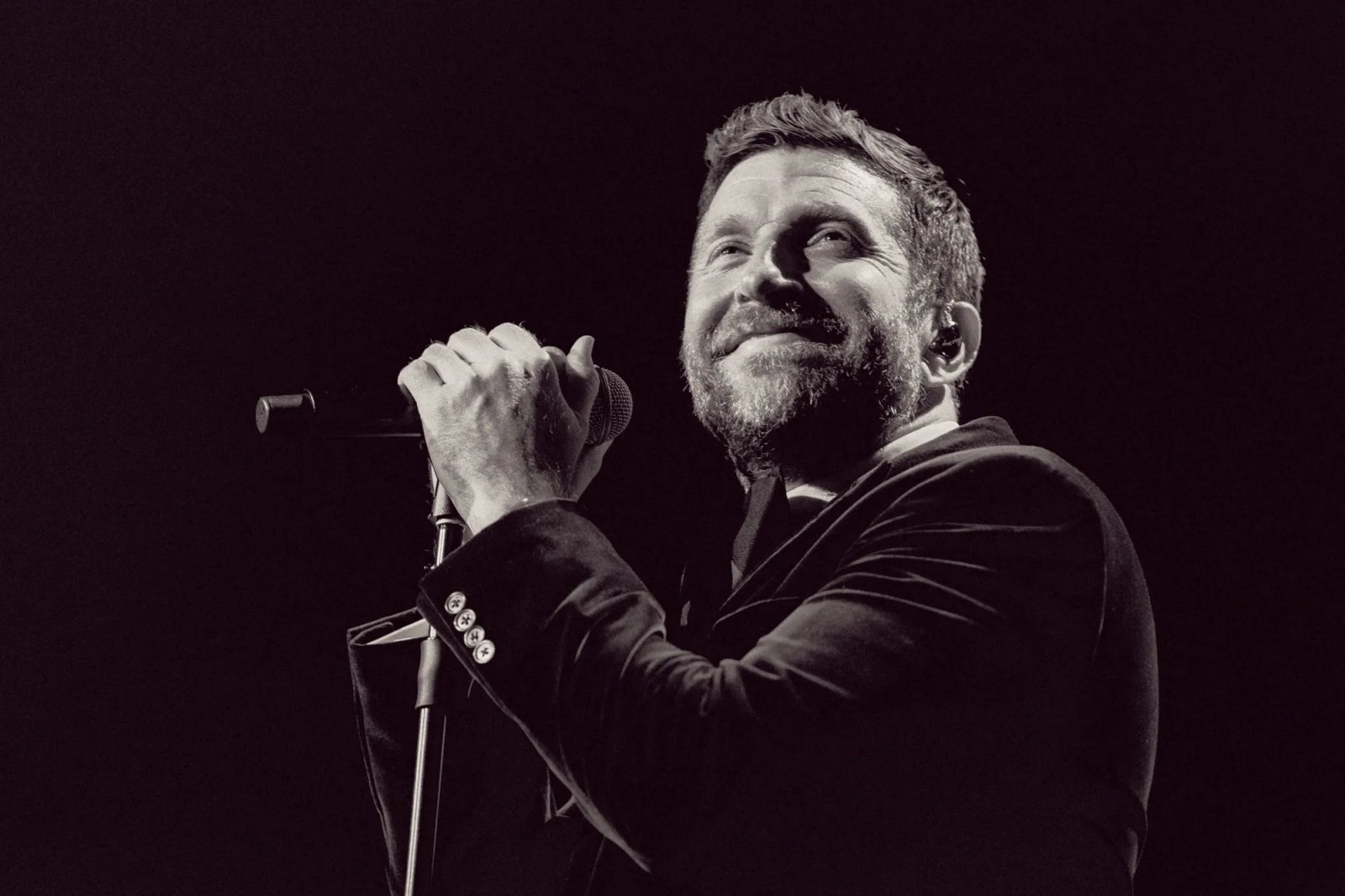 Brett Eldredge Christmas Music Tour