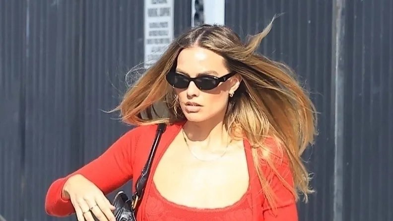 Margot Robbie Gives Katie Holmes's Beloved Casual Outfit a Festive Twist