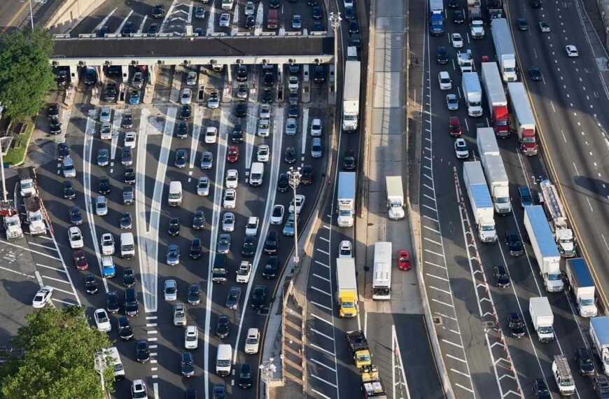 Holiday Travel Woes: Areas to Watch and Top Tips from Meteorologists