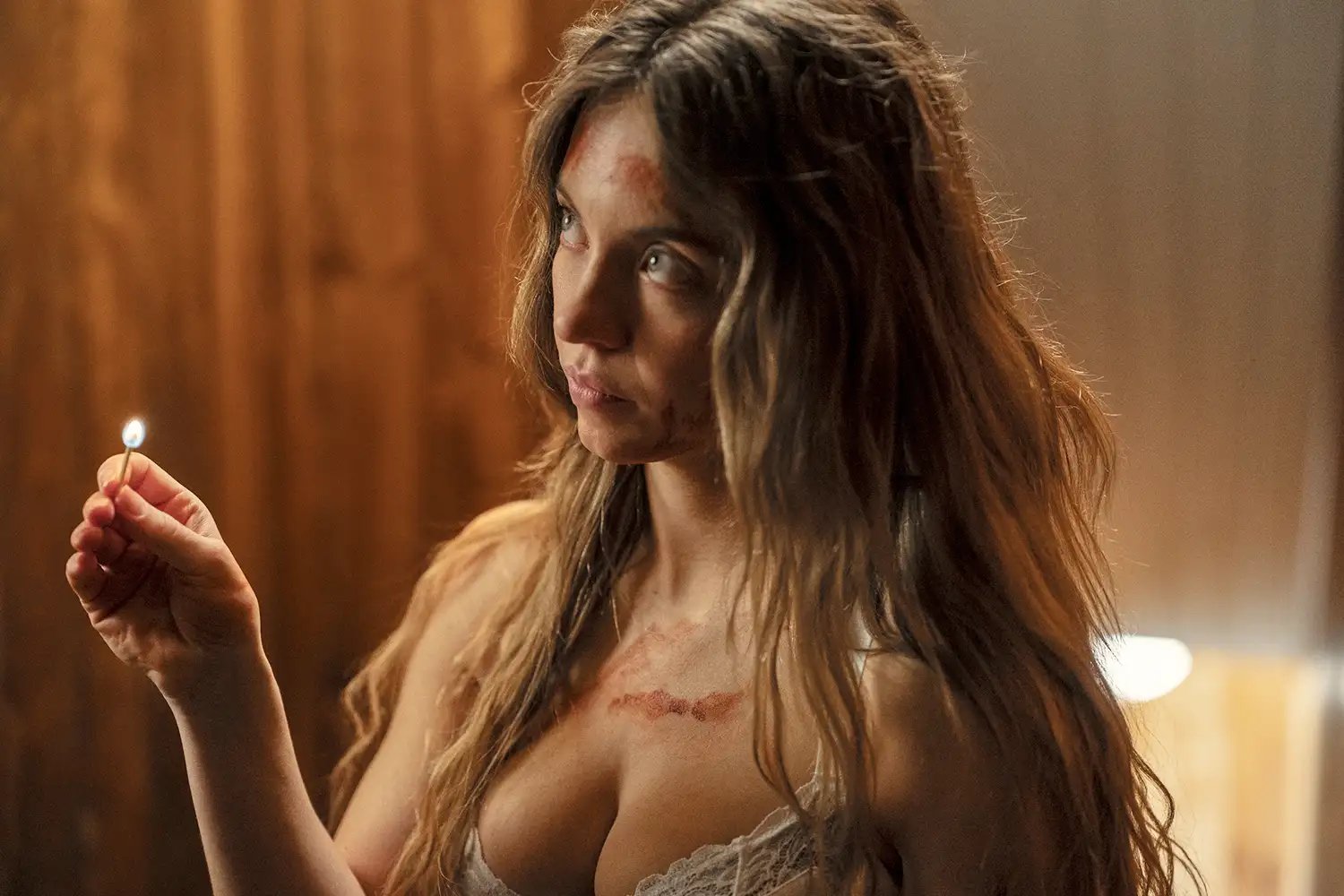 Sydney Sweeney as Millie Calloway in The Housemaid.