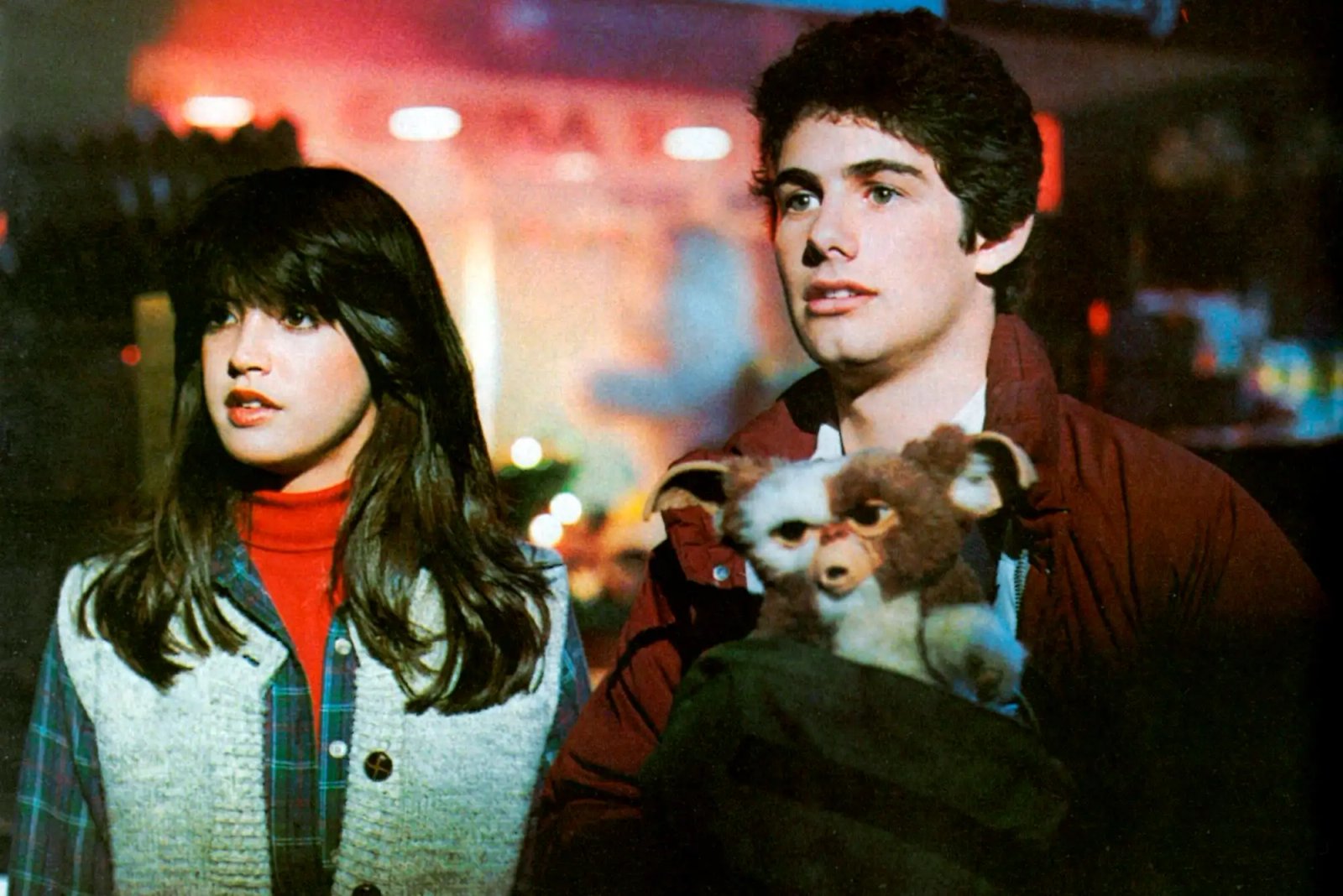 American actors Phoebe Cates and Zach Galligan on the set of Gremlins