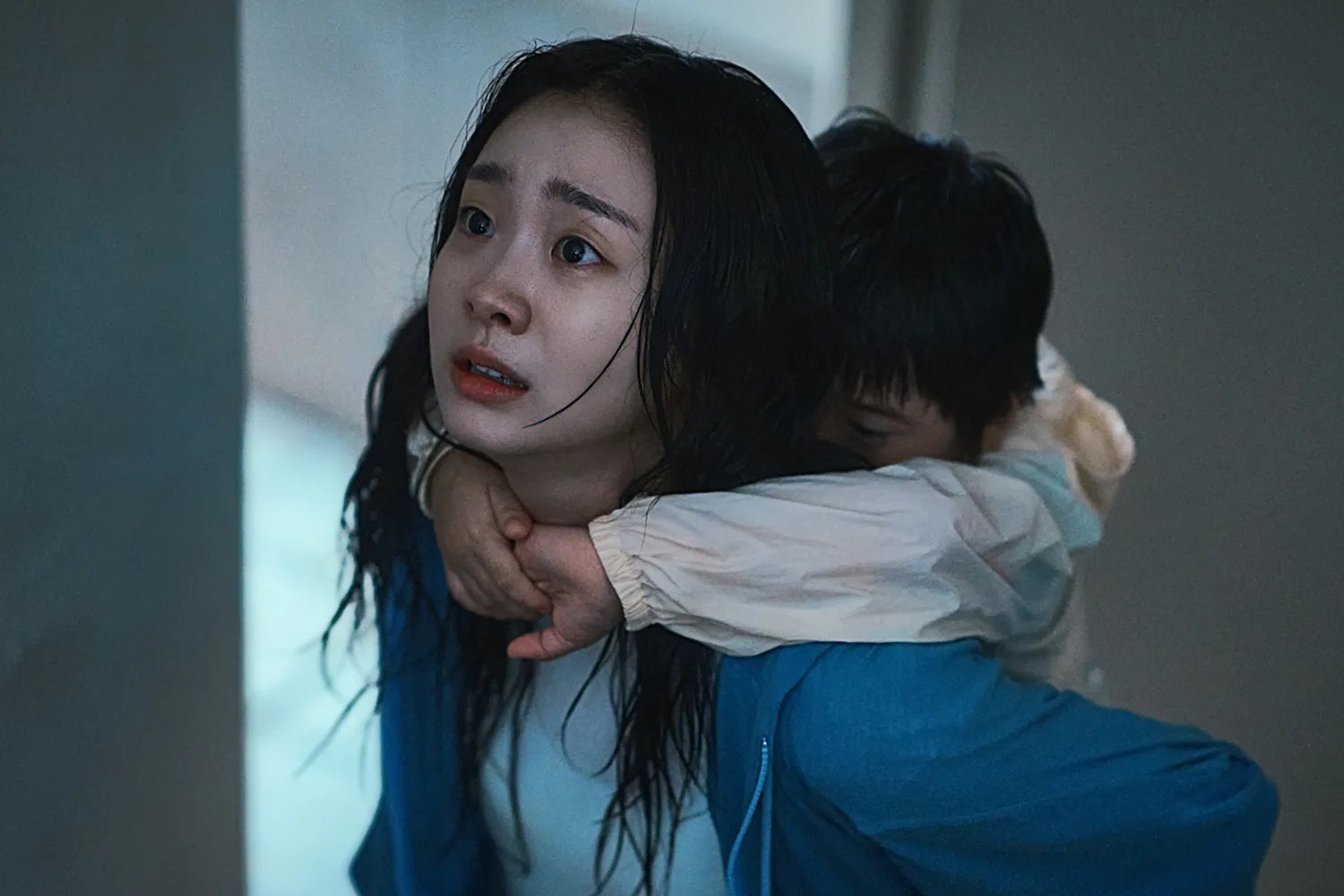 Kim Da-mi as Gu An-na in The Great Flood