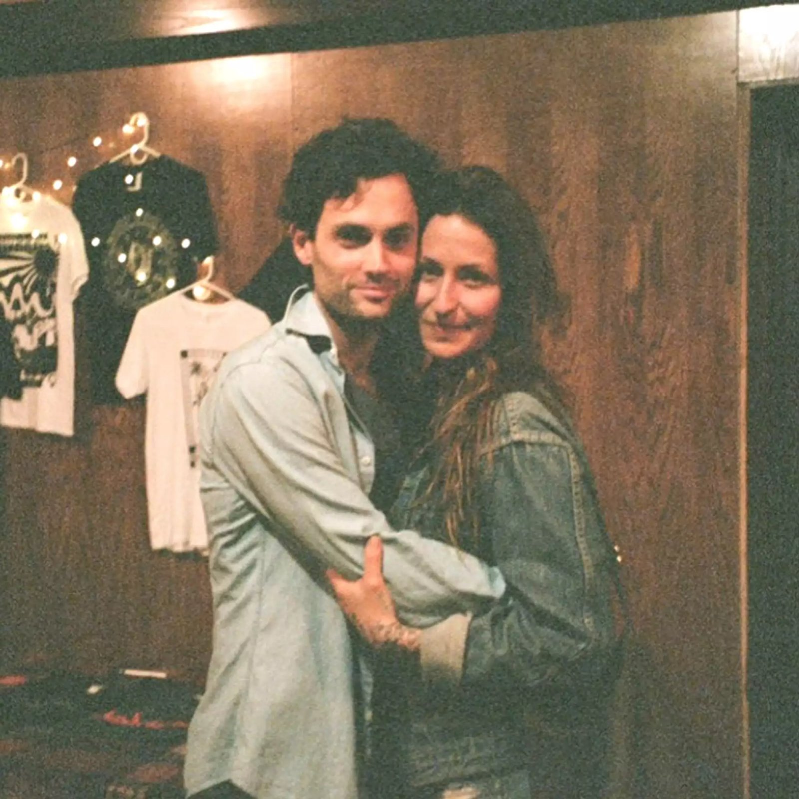 Penn Badgley and Domino Kirke.