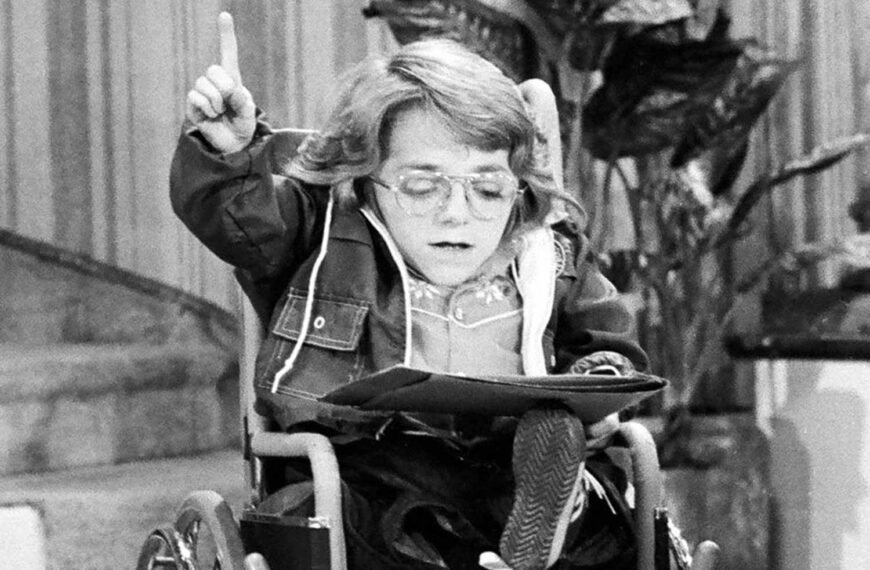 Melanie Watson Shares Her Experience Using a Wheelchair on the Diff’rent Strokes Set: "I Needed Help to Get Around"