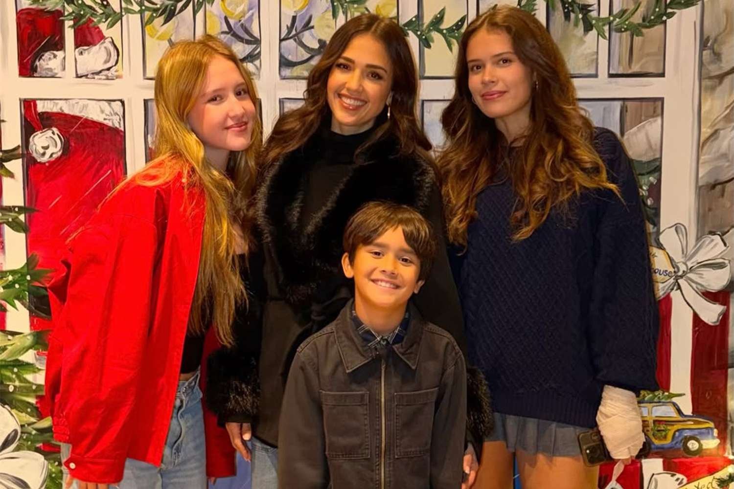 Jessica Alba Enjoys Her First Christmas with the Kids After Divorce from Cash Warren