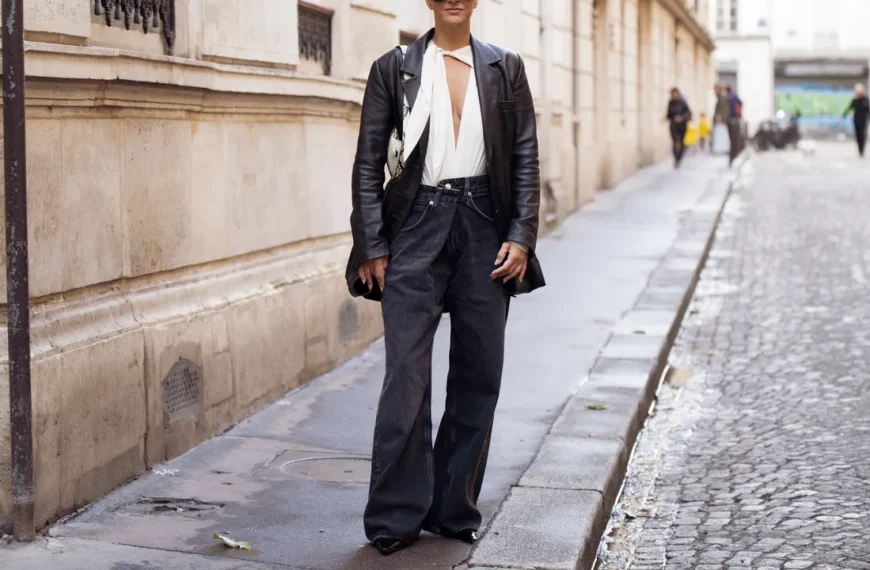 24 Stylish Wide-Leg Jeans for Women Recommended by Fashion Experts