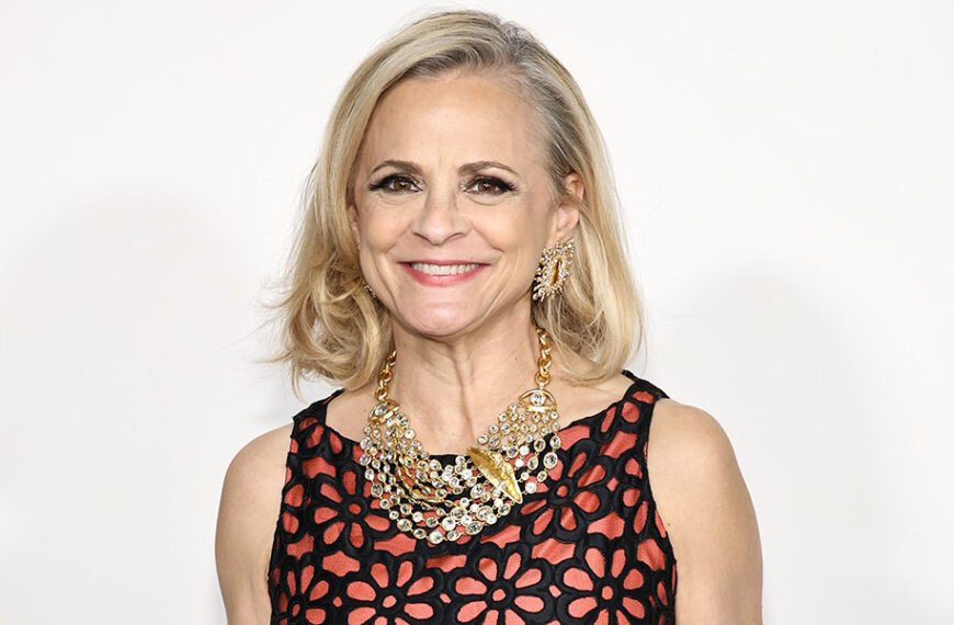 Amy Sedaris Talks About Her Fitness and Mental Wellness Routine for Staying Healthy and Engaged