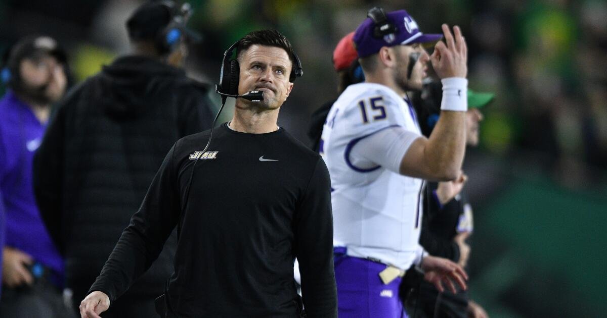 Bob Chesney's Time at James Madison Comes to an End After Playoff Defeat to Oregon