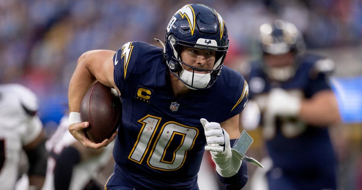 Chargers' AFC West Title Hopes Diminish After Tough Loss to Texans