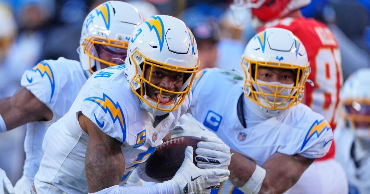 Chargers Beat Chiefs to Knock Them Out of Playoff Race