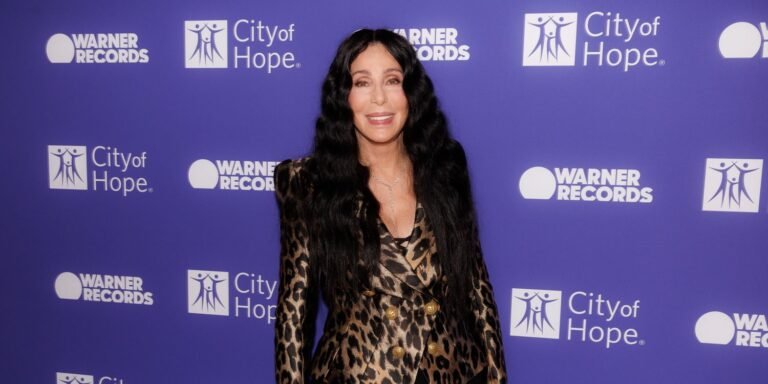 Cher Shows Off a Stunning New Hair Look During Her First 'SNL' Performance in Almost Four Decades