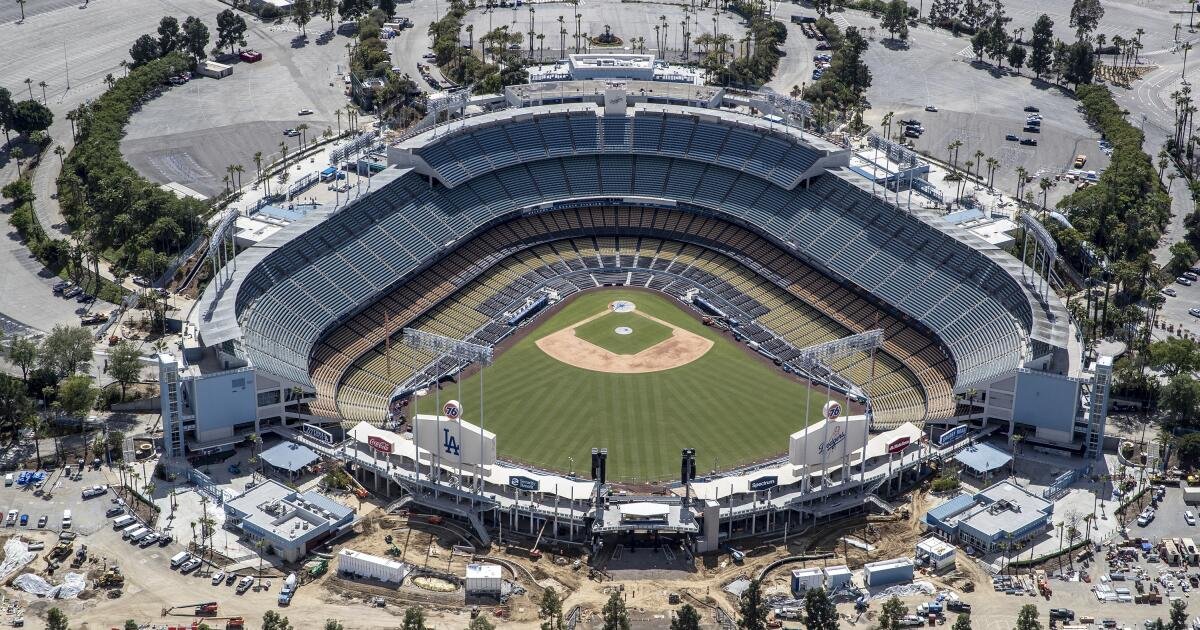 Dodger Stadium Tour Guides Split Over Free Tickets and 25% Raise in Union Vote