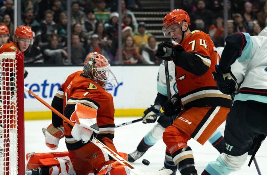 Ducks Struggle Without Leading Scorer Leo Carlsson in Loss to Kraken