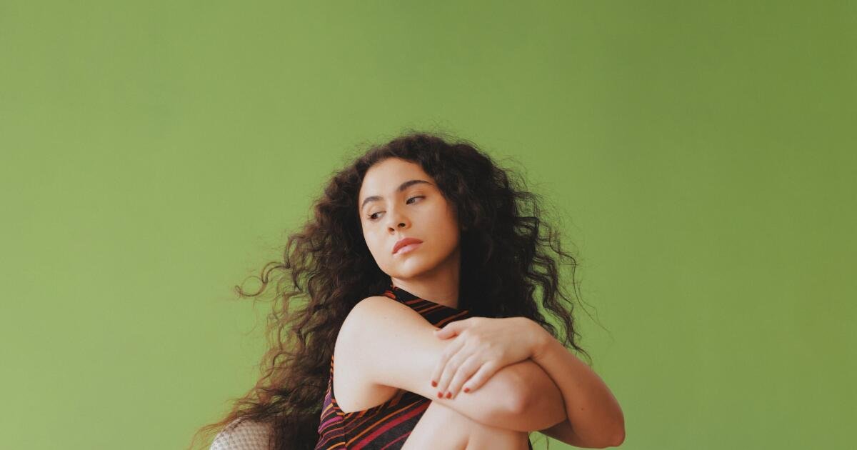 Folk Singer Silvana Estrada Brings Hope and Light in a Culture of Violence