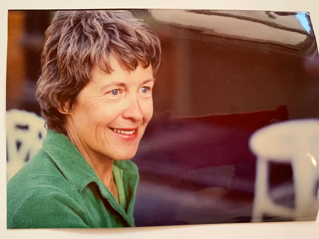 From Rags to Riches: How Ginny Williams Built an Incredible Art Collection with No Money