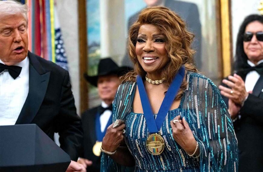Gloria Gaynor Talks About Her Experience Meeting Donald Trump at the Kennedy Center Honors