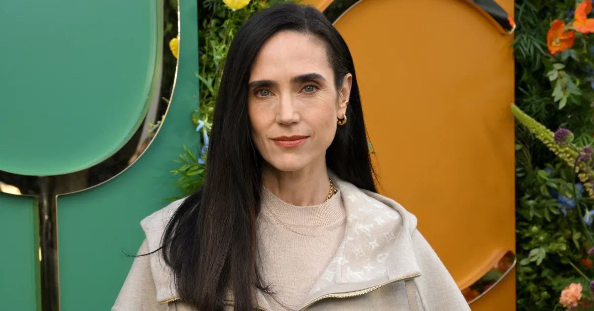 Jennifer Connelly’s Secret to a Youthful Glow: How This 2-in-1 Age Reversal Cream Works for Her
