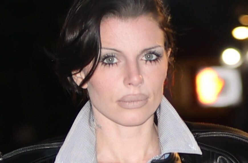 Julia Fox Embraces Boyfriend Style with Her New Menswear-Inspired Outfit