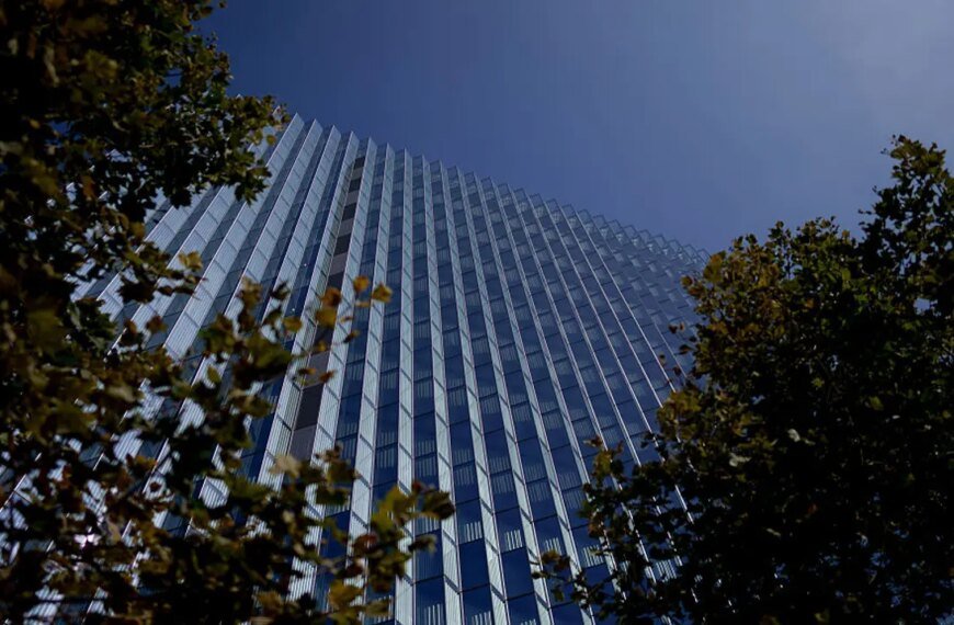 LA Man Facing Charges for Throwing Molotov Cocktail at Federal Building Set for Arraignment