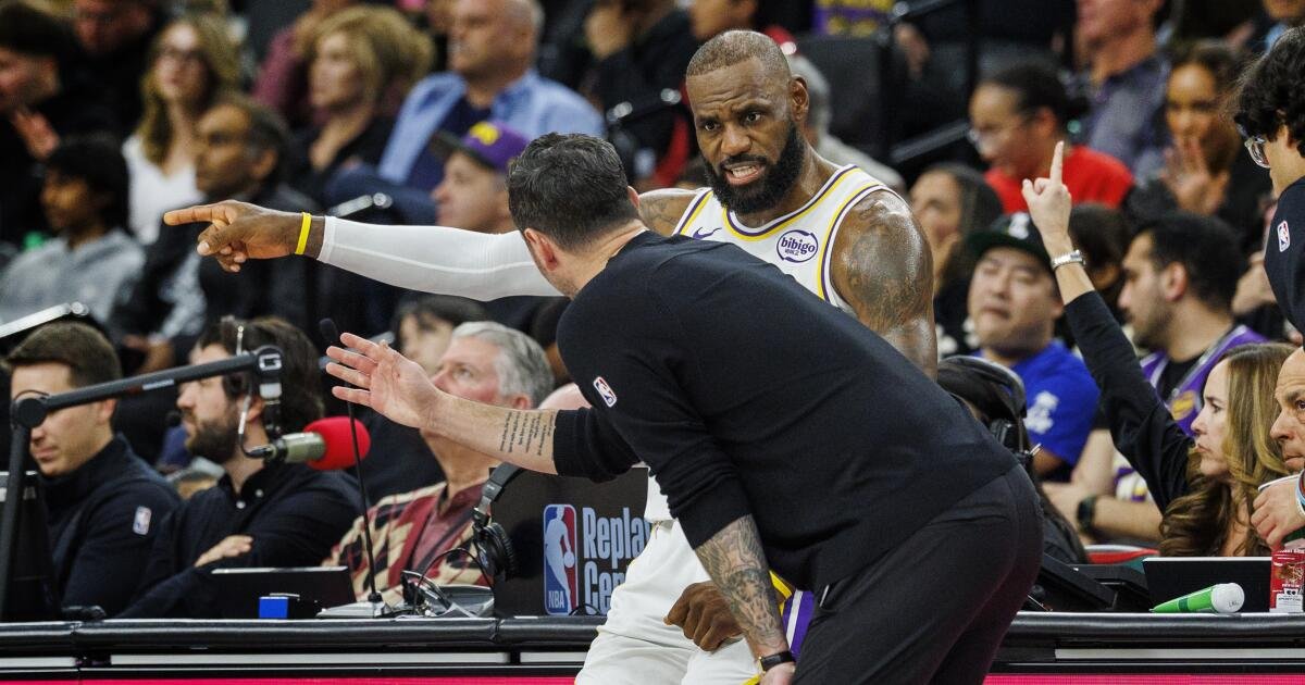 Lakers Adjust Their Game Plan After Austin Reaves Injury and Three Straight Losses