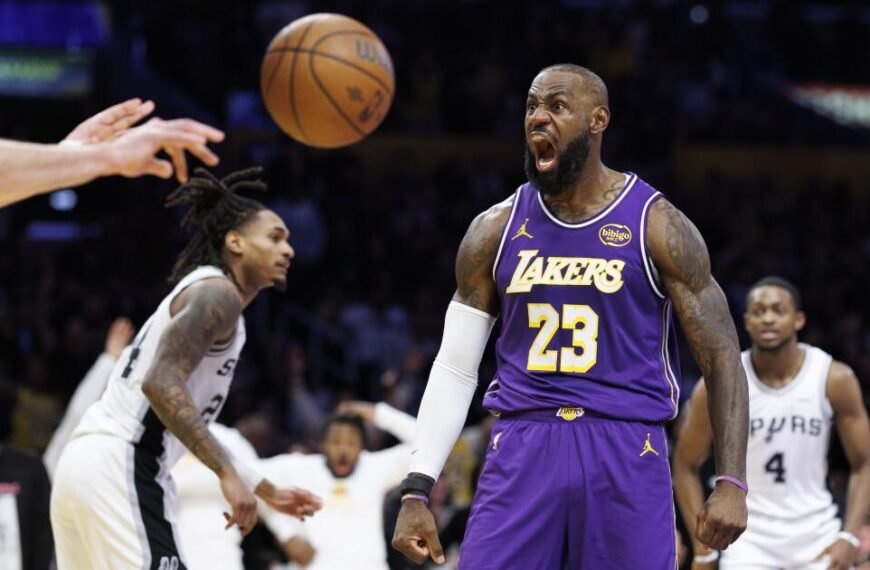 Lakers Face Injury Challenges, but LeBron James Seems to Be Finding His Rhythm Again