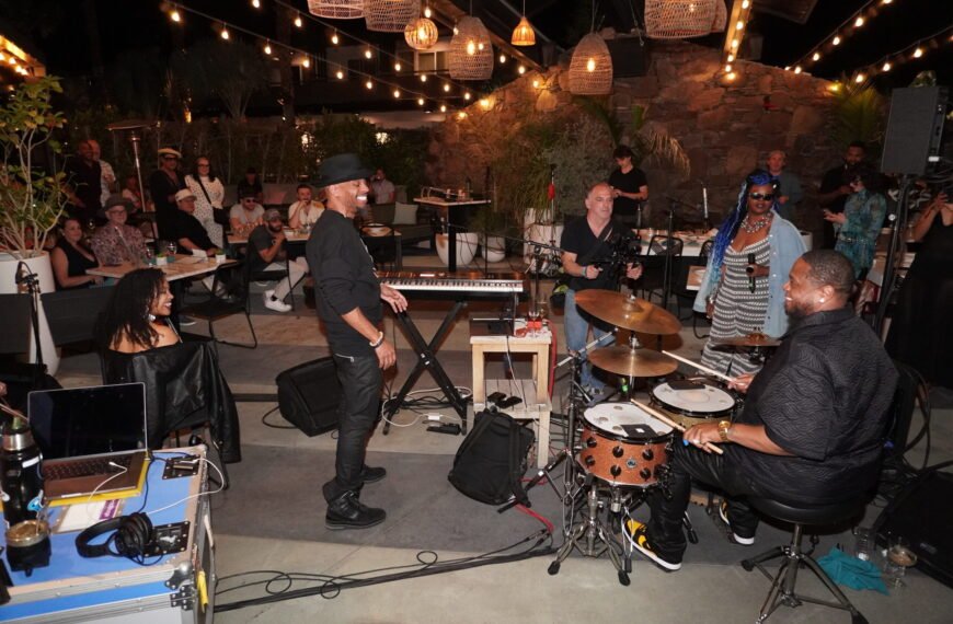 Los Angeles Magazine Celebrates the 90s at GiGi’s Palm Springs