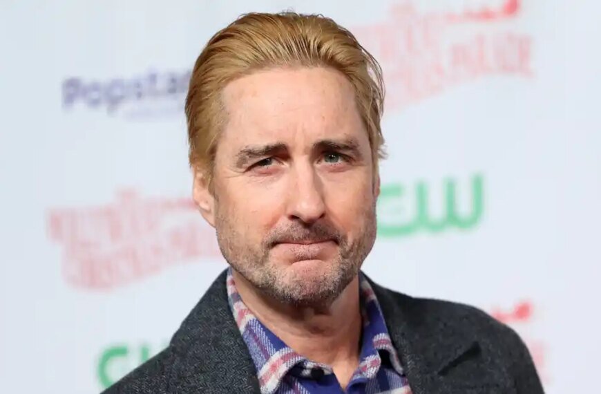 Luke Wilson Surprises Everyone with New Blonde Hair at the 93rd Hollywood Christmas Parade