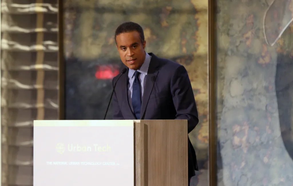 Maurice DuBois is Leaving His Role as Co-Anchor of CBS Evening News This Month